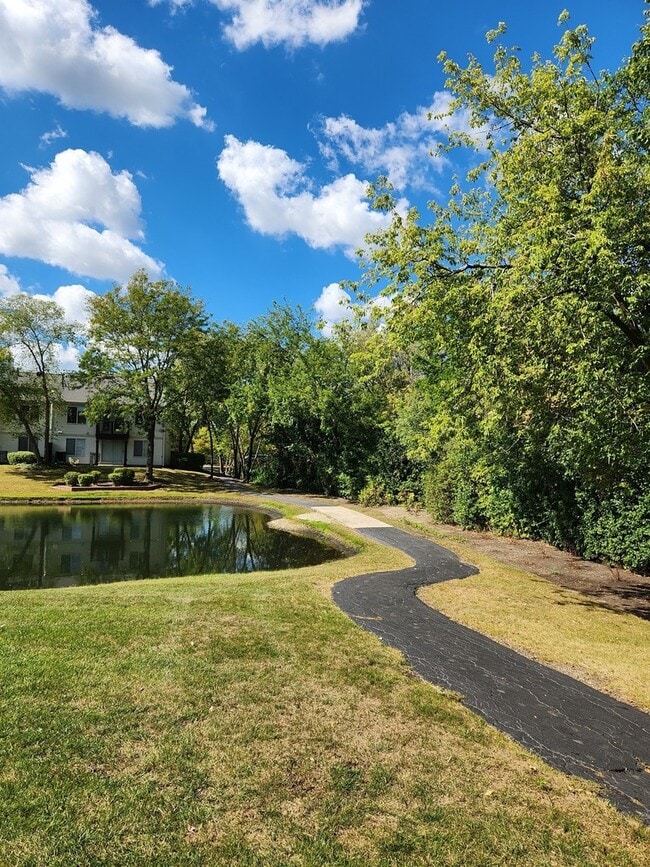 Building Photo - 2753 S Cedar Glen Dr