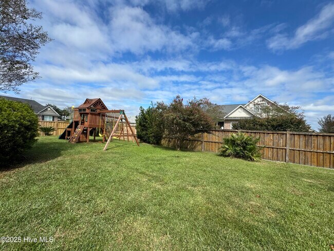 Building Photo - 1011 Ginger Lily Way