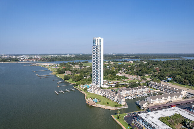 Aerial Photo - Endeavour Condominium