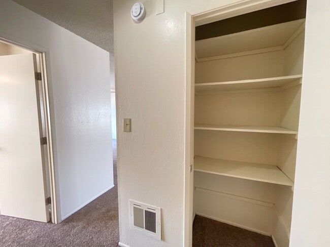 Building Photo - Large Upstairs 2-Bedroom with New Carpet & On-Site Laundry