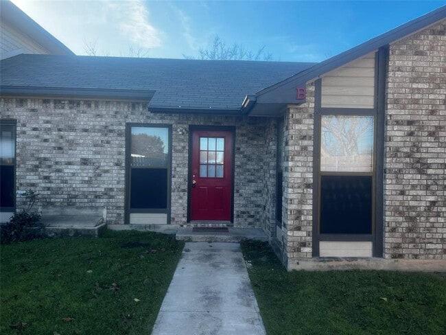 Primary Photo - 1204 Blackjack St