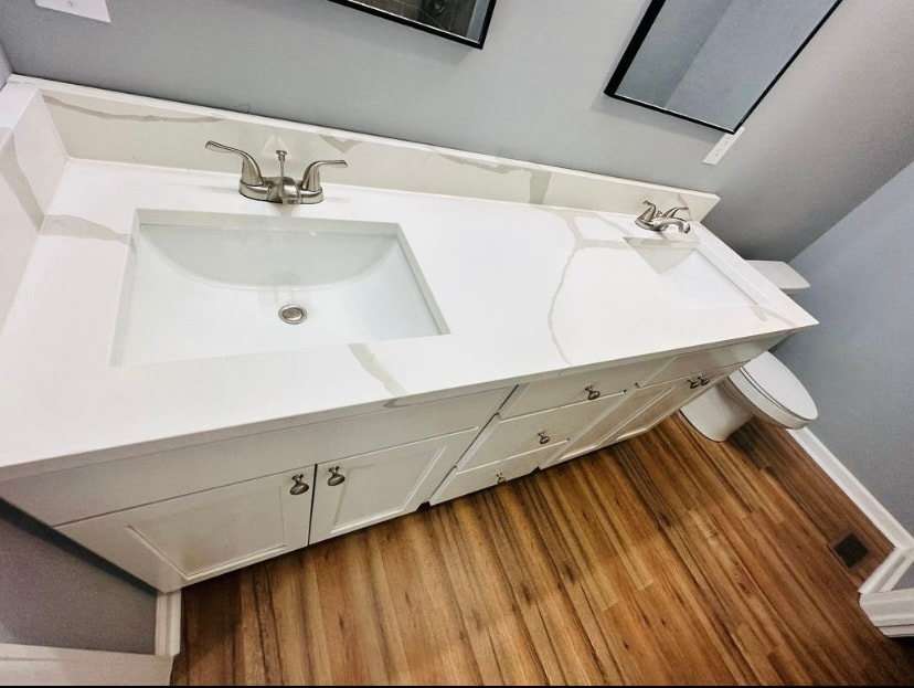 Dual bathroom sink - 4916 Mecca St