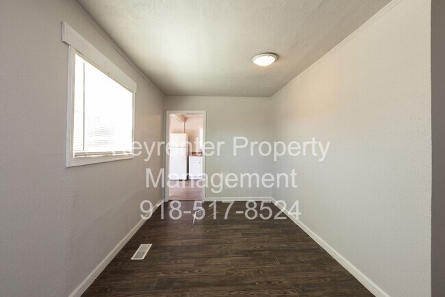 Building Photo - 3 BED/ 1 BATH IN UP AND COMING NEIGHBORHOOD