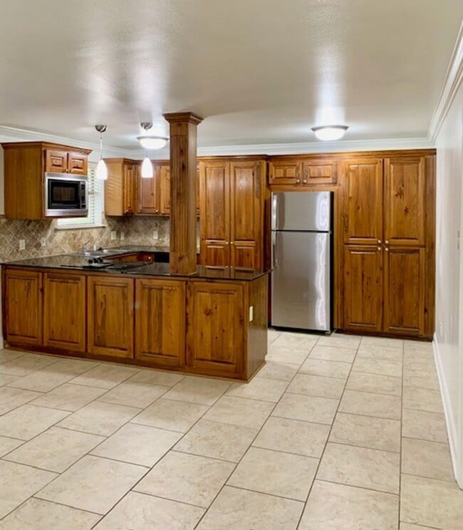 Building Photo - 2BD/2BA Condo for Lease on Park Blvd. Clos...