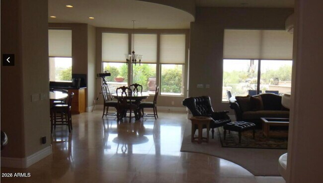 Building Photo - 6002 E Saguaro Vista Ct