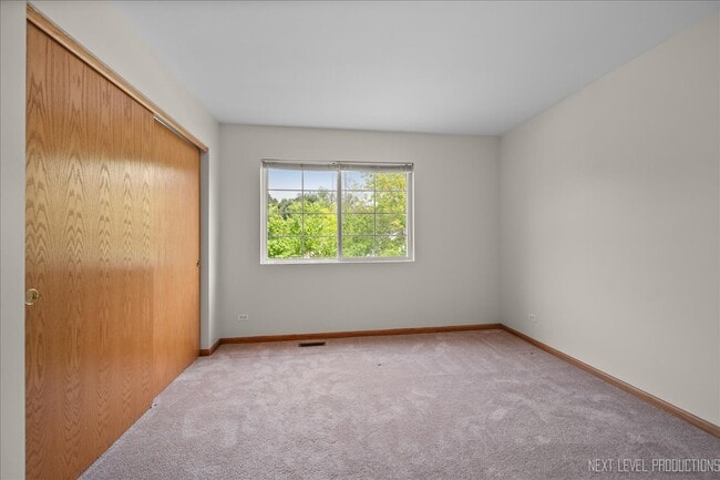 Building Photo - 360 Thomas Dr