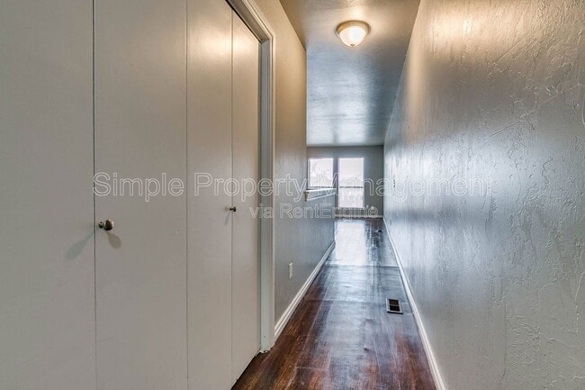 Building Photo - 10617 N MacArthur Blvd