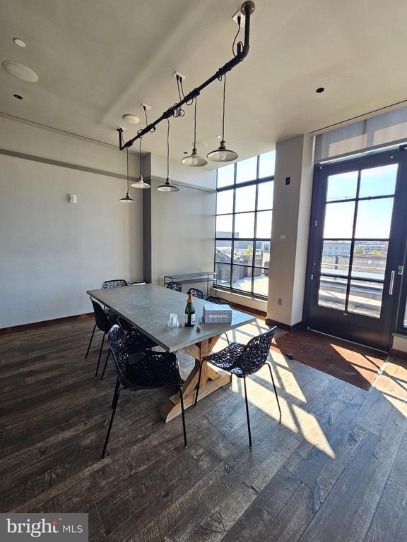 Building Photo - 2030 8th St NW