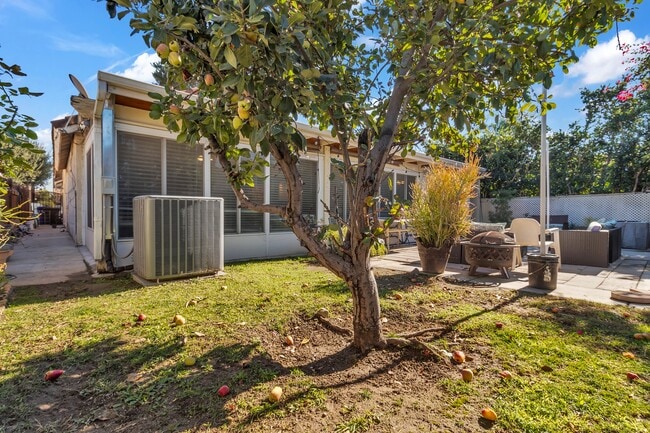 Building Photo - 11322 Oakwood Dr