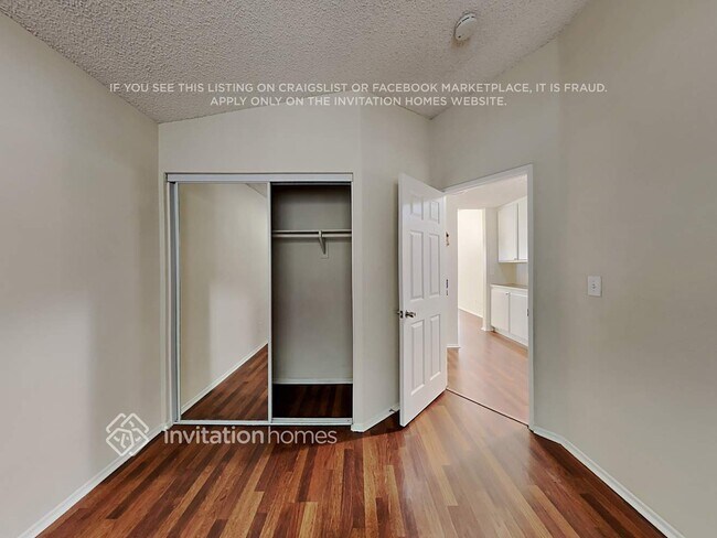 Building Photo - 15111 Wavecrest Dr