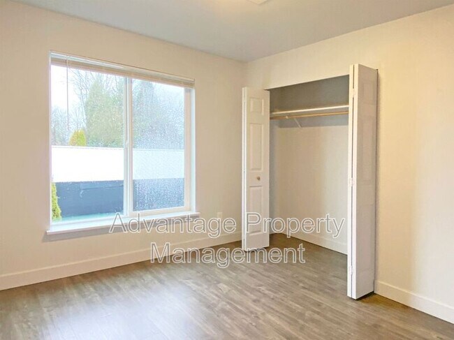 Building Photo - 1170 Linn Way