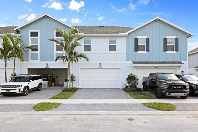 Building Photo - 4616 Longwood Lk Sq