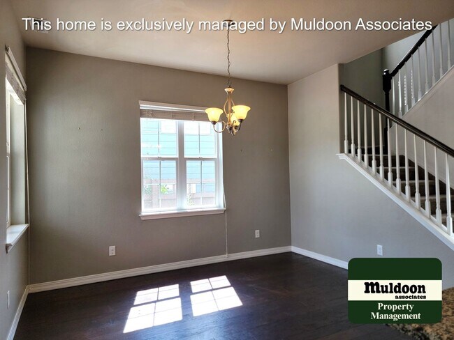 Building Photo - Charming 2-Story with Garden of the Gods V...