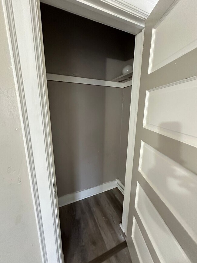 Building Photo - Single Family Home Ready for Rent in a Gre...
