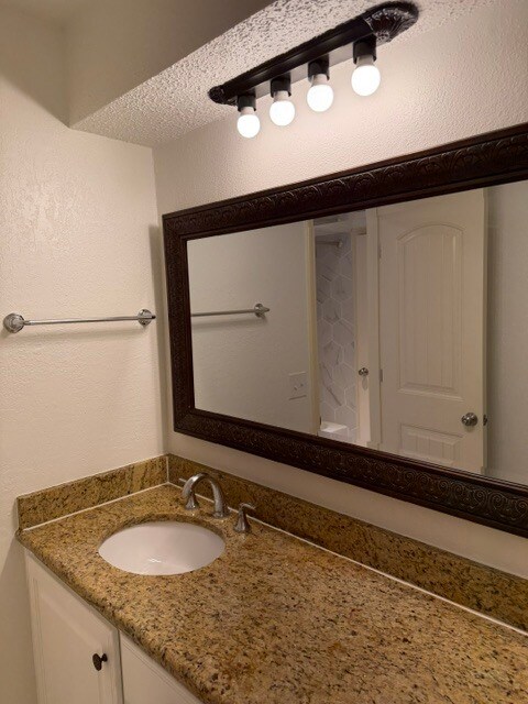 Building Photo - 12301 Arrowhead Ter