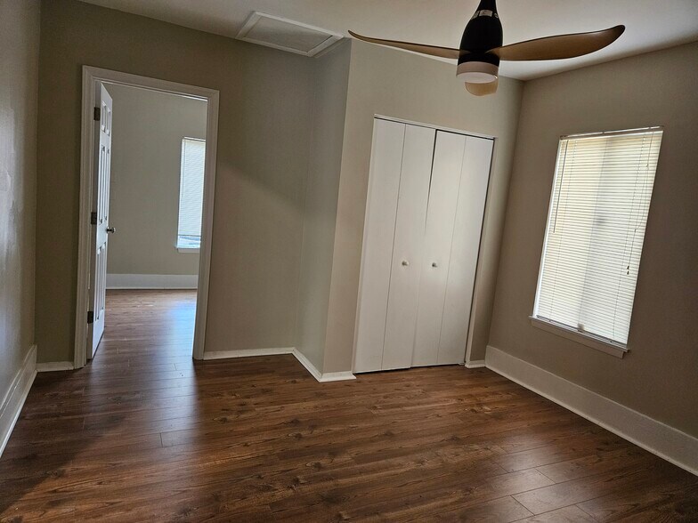 Building Photo - 182 Forestview Cir