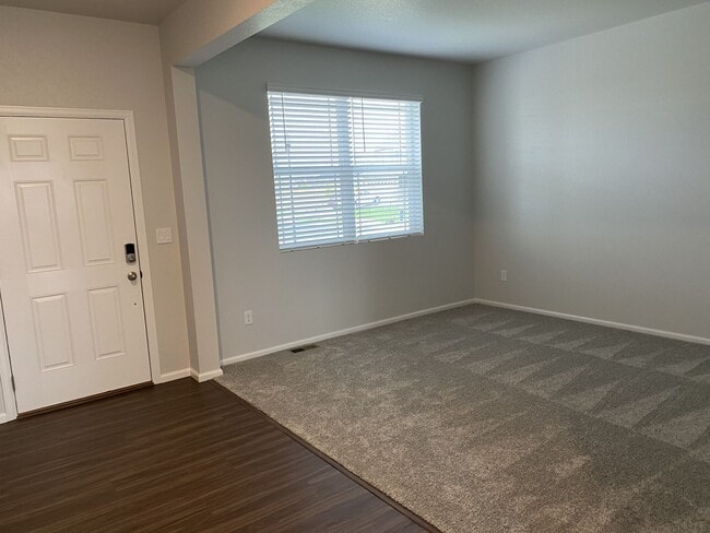 Building Photo - Don't Miss This Stunning 4 Bed/2.5 Bath Home in Harvest Junction, Longmont!  Available October 1!