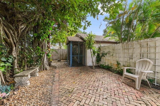 Building Photo - 424 51st St