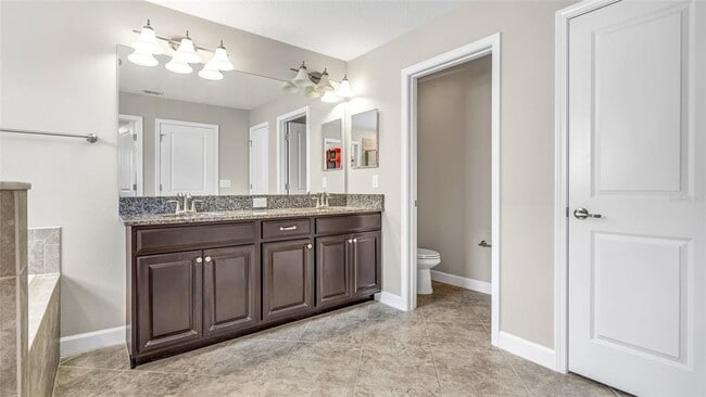 Building Photo - 1695 Ludington Ave