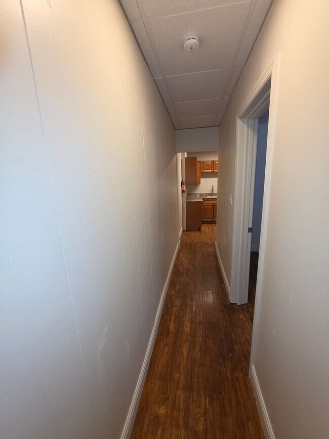 Building Photo - 202 Luella Ct
