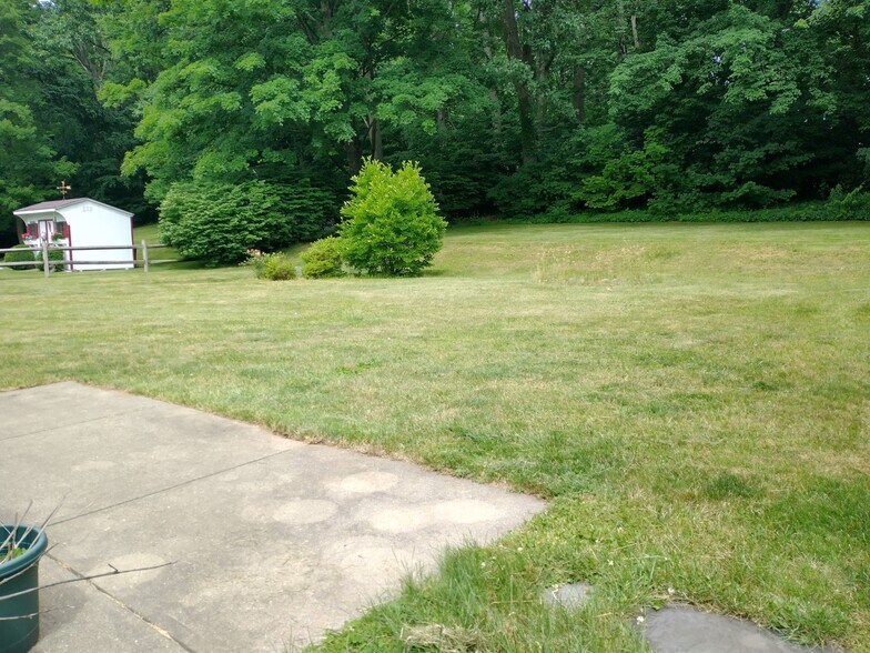 Building Photo - 54 Country Ln