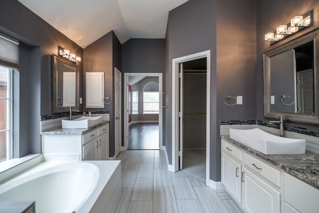 Building Photo - COMING SOON! GORGEOUS 4 BEDROOM HOME LOCATED IN ALLEN TEXAS!