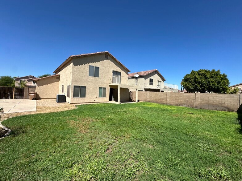Building Photo - 9421 N 93rd Ave