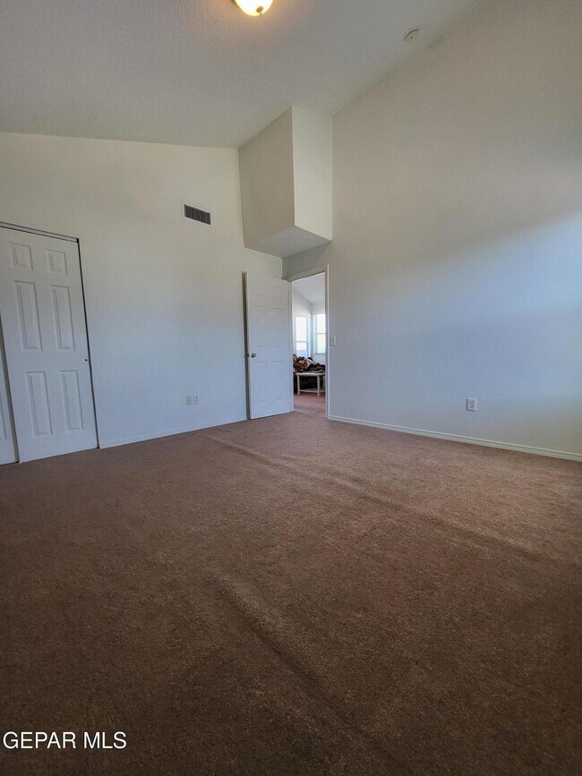 Building Photo - 2992 Tierra Limon Dr