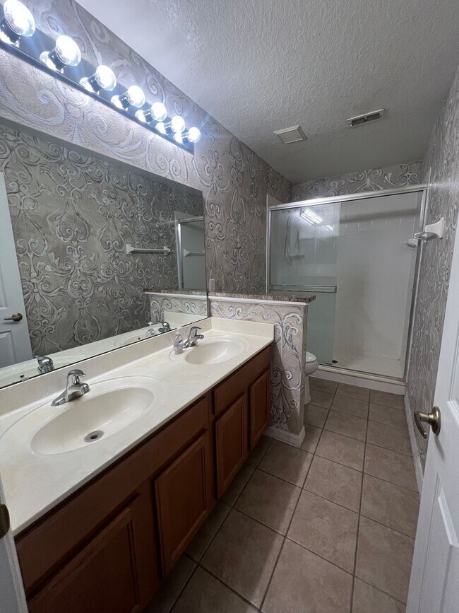 Building Photo - 3005 Ashford Park Pl