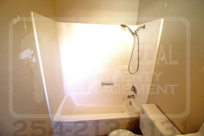 Building Photo - 2002 Sherman Dr