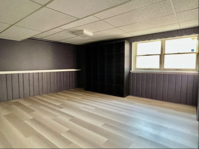 Building Photo - 3701 W North Shore Ave