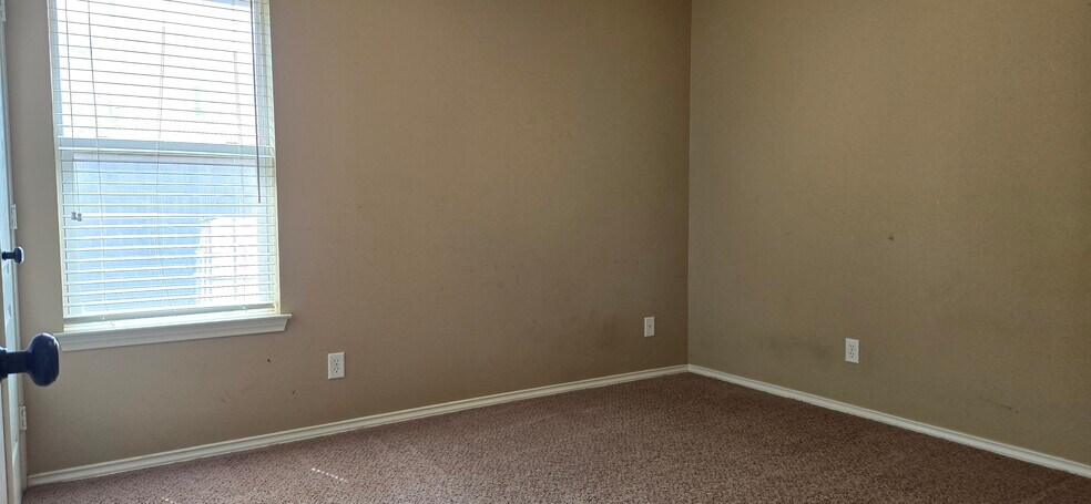 Building Photo - 4217 Lexington Pl