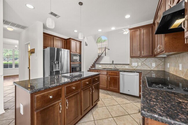 Building Photo - 11905 Lake Stone Dr