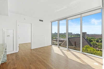 Building Photo - 207 W Hill St