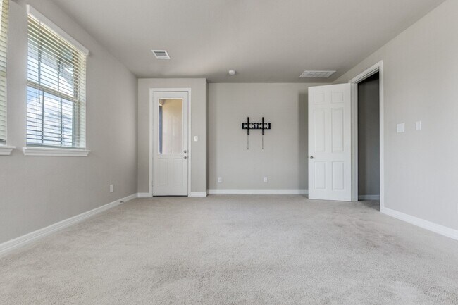 Building Photo - 9455 Towne Lake Pkwy