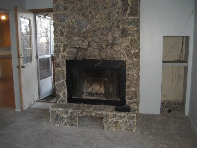 Building Photo - 819 Kenwood Pkwy