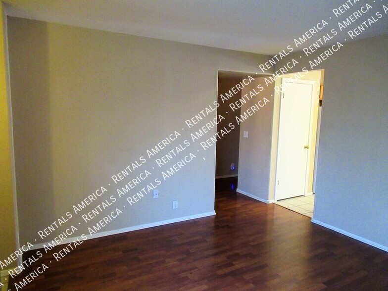 Building Photo - 16557 N 157th Ave