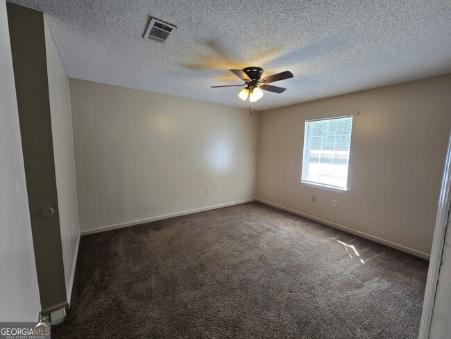 Building Photo - 403 E Lawnwood Ave