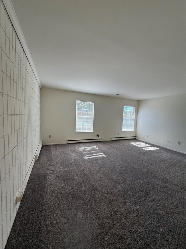 Large living room - Cedar Ridge Apartments