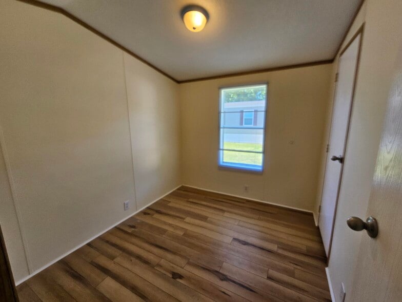 Building Photo - 35 Woodside Ln