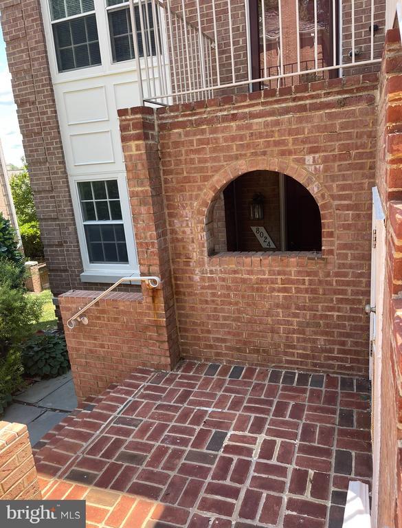 Building Photo - 8024 QUARRY RIDGE Way