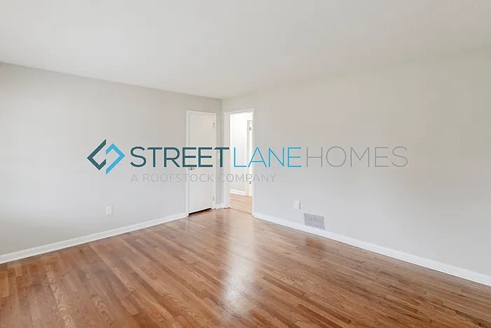 Building Photo - 718 Park Rd