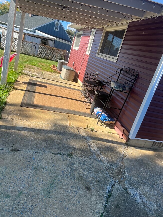 Building Photo - 207 Cumberland Dr