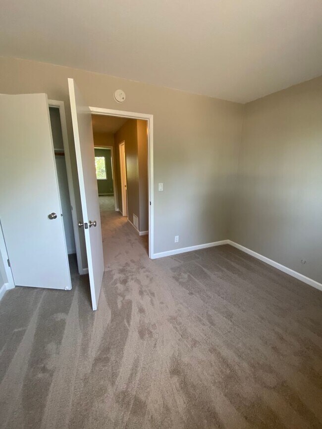 Building Photo - 1567 Ivycreek Cir