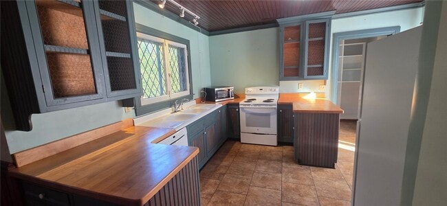 Building Photo - 6321 S Lima Rd