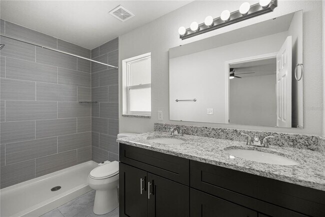 Building Photo - 2868 SW 165th Pl