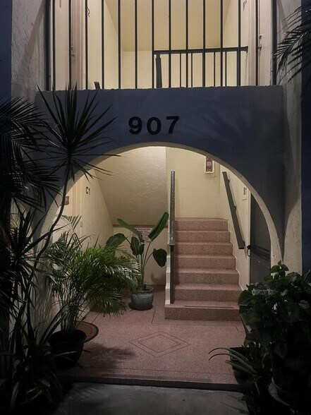 Building Photo - 4961 Sable Pine Cir