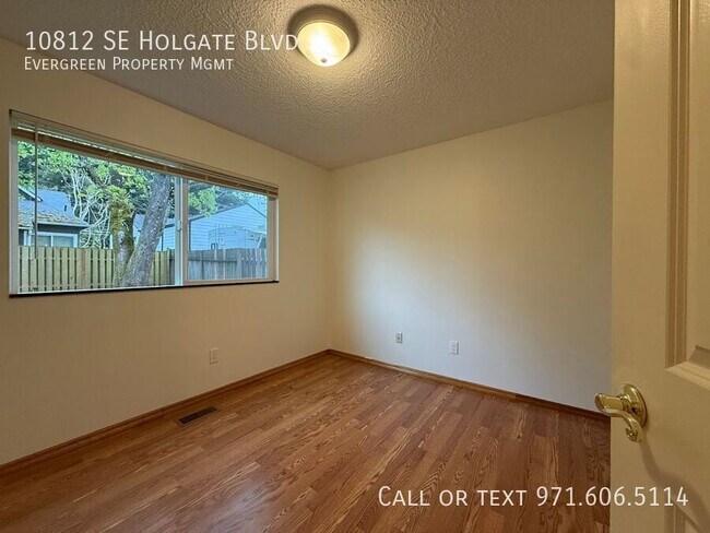 Building Photo - 10812 SE Holgate Blvd