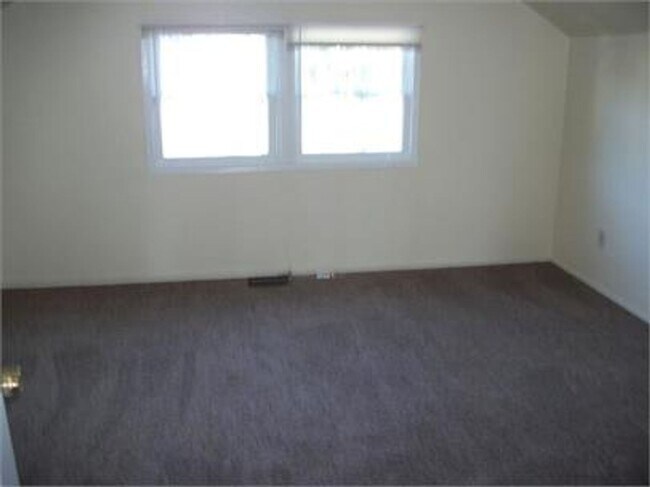 Building Photo - 3008 Meridian St