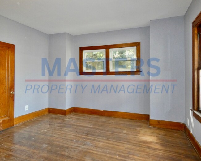 Building Photo - 524 E Hudson St